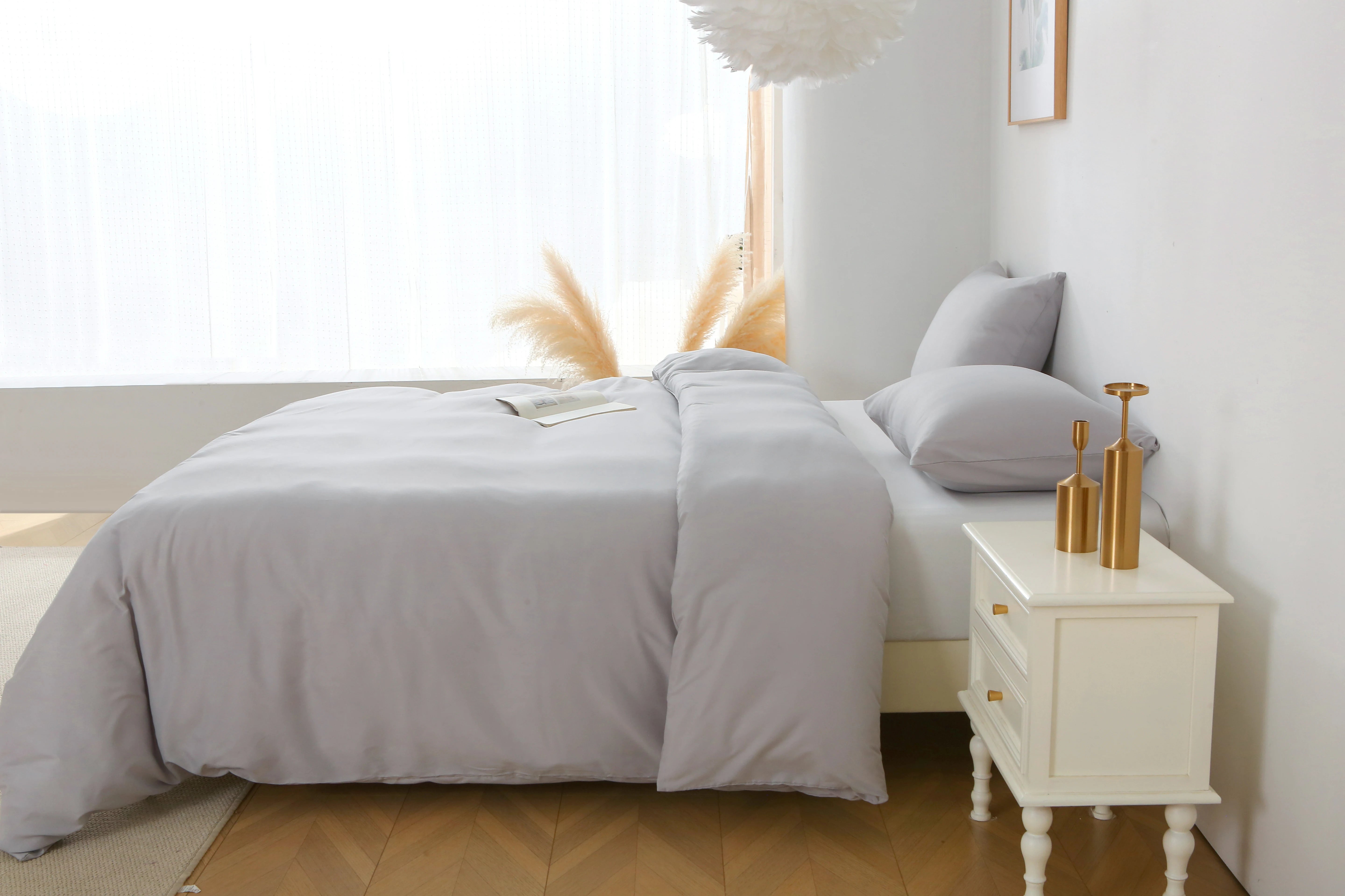 Luxury Solid Color Bedding Set for Bedrooms