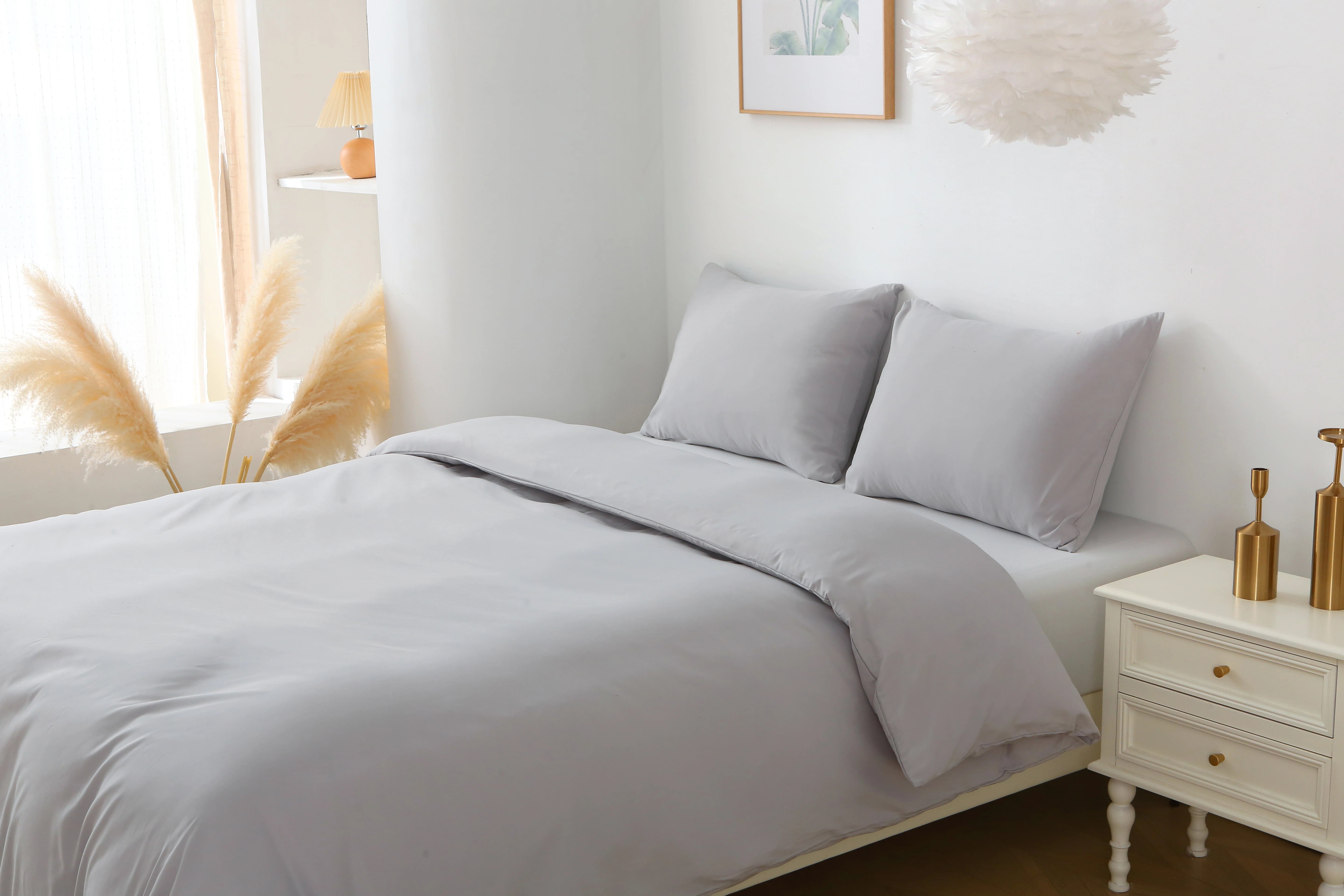 Luxury Solid Color Bedding Set for Bedrooms